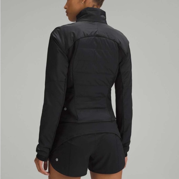Lululemon Down for It All Cropped Half-Zip Pullover Jacket Black Sz 4 Like New - Picture 2 of 12